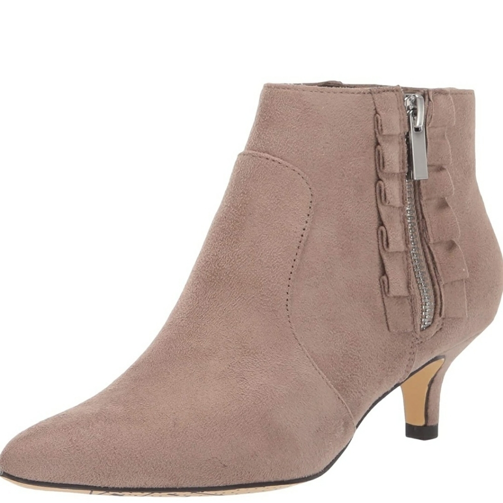 Bella Vita Ankle bootsColor Stone Super SuedeSize 12 Wide, Women'sBonded… - Picture 8 of 9